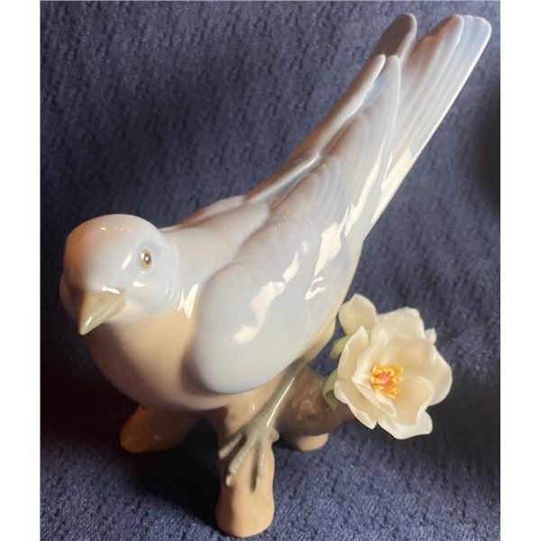 Lladro Porcelain Blue Bird Figurine 5x4