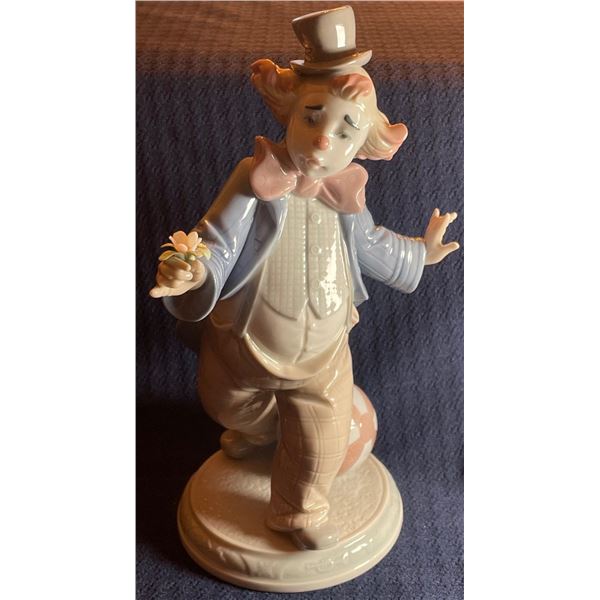 Lladro Porcelain Clown Figurine 6x10