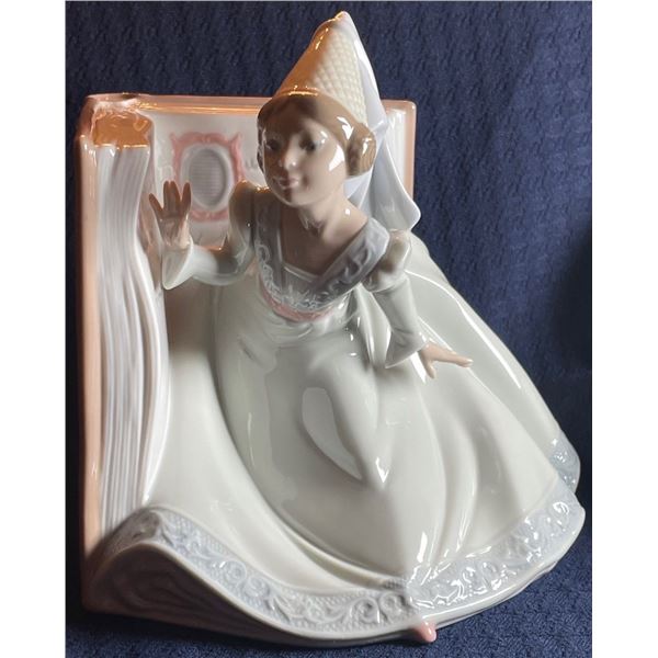 Lladro Porcelain Fairy Book End 8x6