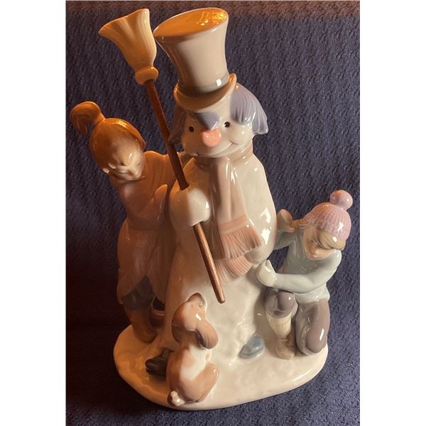 Llardo Porcelain Snowman w/ Children 6x9
