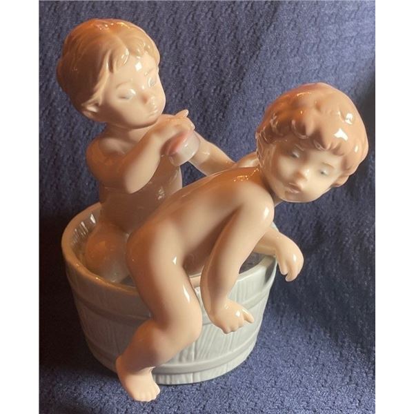 Llardo Porcelain Children's Bath Time 5x5