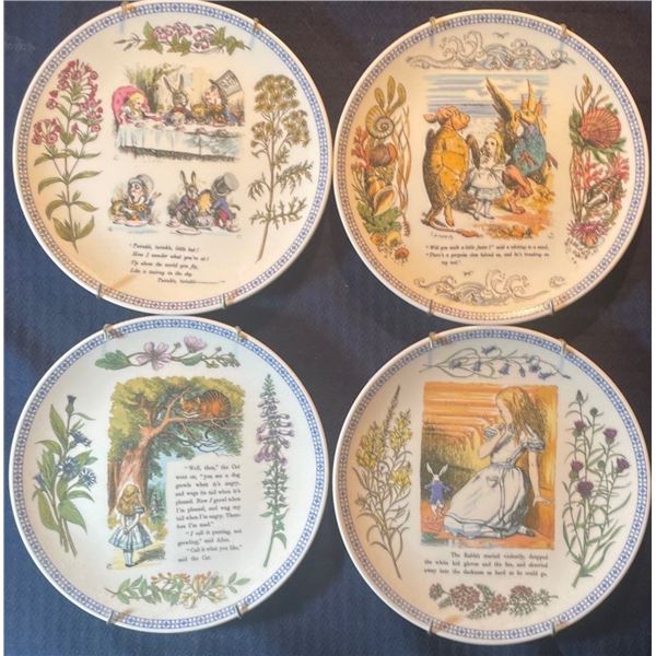 Minton Set of 4 Alice in Wonderland 9x9