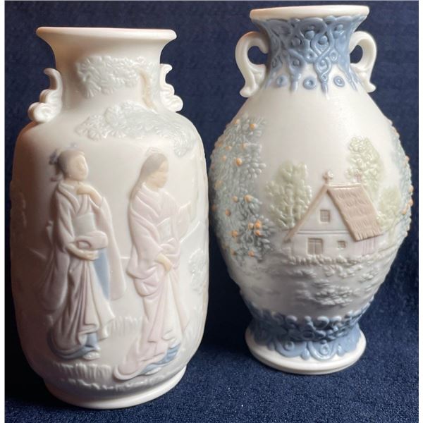 Lladro Set of 2 Collectable Vases 4.5T
