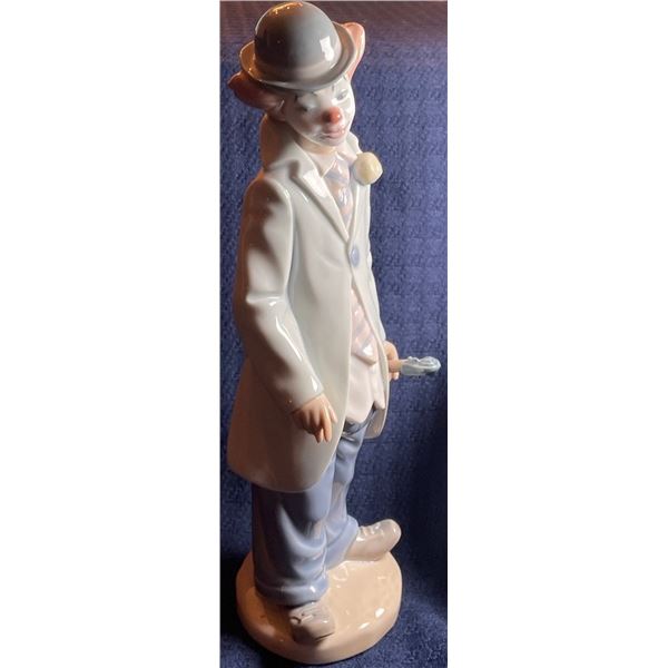 Lladro Porcelain Clown w/ Violin 3x9