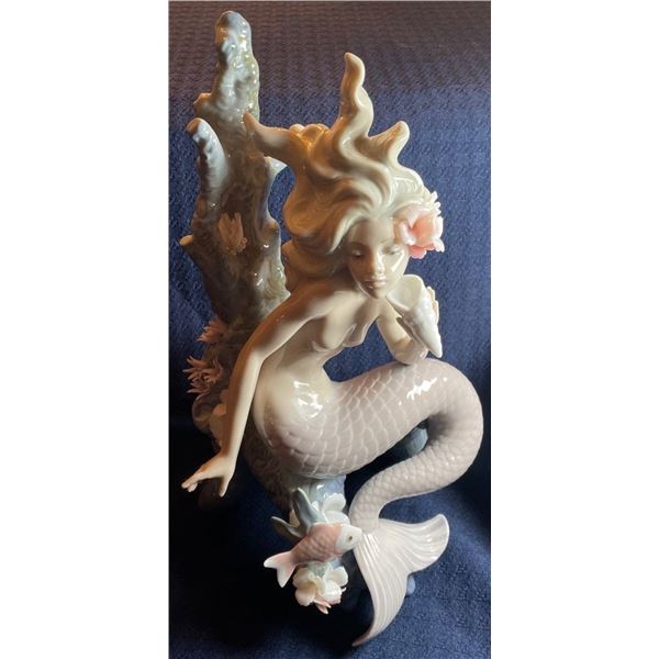 Lladro Porcelain Mermaid on Reef 6x10