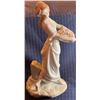 Image 1 : Lladro Porcelain Girl Walking Barefoot 5x10