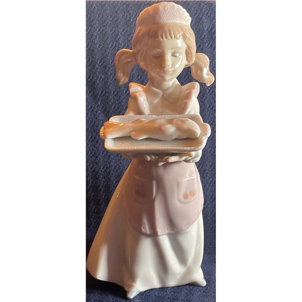 Lladro Porcelain Child w/ Fish Platter 3x8