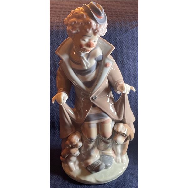 Lladro Porcelain Clown w/ Dogs 4x10