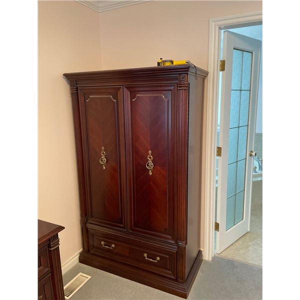 Wood Armoir 40x19x68