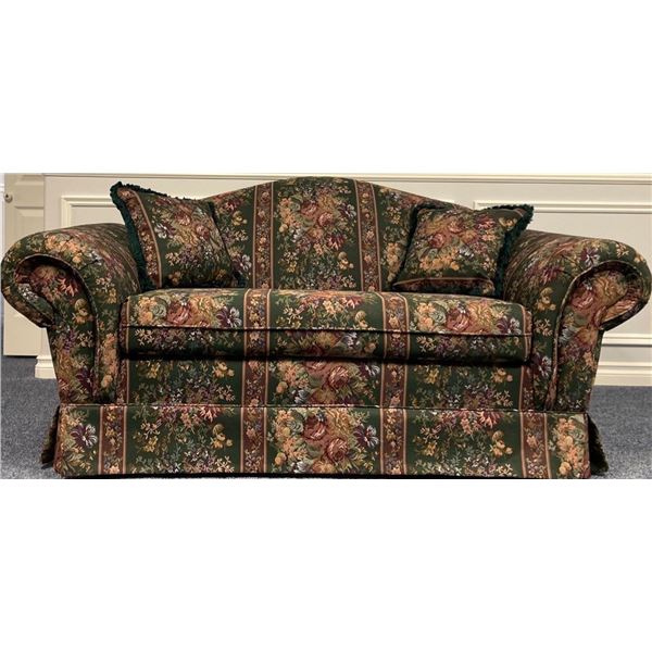 Floral Loveseat 62x34x33 2 Seater w/ 2 Throw Pillows