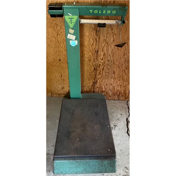 Antique Toledo 100Lb Scale