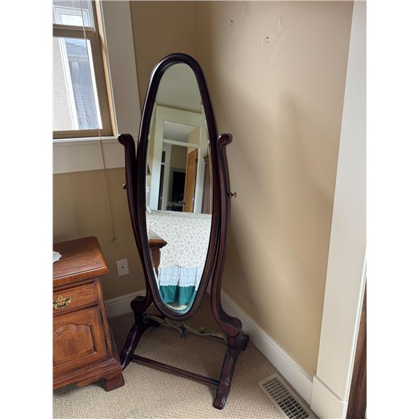 Bombay co standing mirror