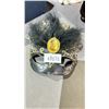 Image 8 : LOT OF ASSORTED ITEMS INCLUDING; DECOR CORAL, WOODEN HANDBAG AND MORE