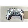 Image 2 : PLAYSTATION CONTROLLER