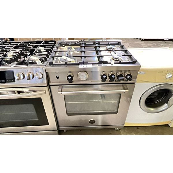 STAINLESS STEEL F. BERTAZZONI CONVECTION OVEN *OVEN DOOR DAMAGE*