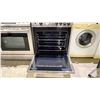 Image 3 : STAINLESS STEEL F. BERTAZZONI CONVECTION OVEN *OVEN DOOR DAMAGE*
