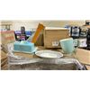 Image 2 : PALLET OF ASSORTED ITEMS INCLUDING; BUTTER DISHES, PLATES, MUGS & MORE