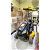 Image 2 : CRAFTSMAN RIDE-ON MOWER, 52HRS, HAS KEYS