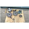 Image 2 : KINGSTON HJ-1700 INDUSTRIAL LATHE WITH BOX OF ASSORTED PARTS & ACCESSORIES