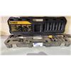Image 2 : DEWALT 1/2" DRIVE TORQUE WRENCH KIT (MISSING PIECES)