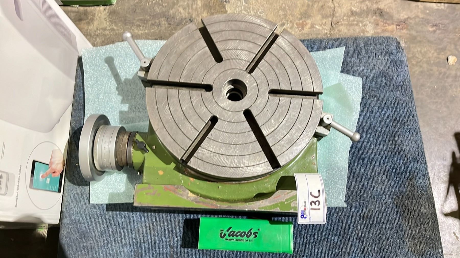 MANUAL ROTARY TABLE WITH HANDLE - Able Auctions