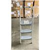 Image 2 : RUBBERMAID 3 STEP LADDER