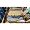 Image 2 : CASE OF INFLATABLE FLOATING MATS
