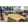 Image 2 : 2 EYCI SKATEBOARDS