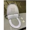 Image 2 : NAVISANI TOILET SEAT WITH AUTOMATIC SEAT COVERS