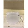 Image 3 : NAVISANI TOILET SEAT WITH AUTOMATIC SEAT COVERS