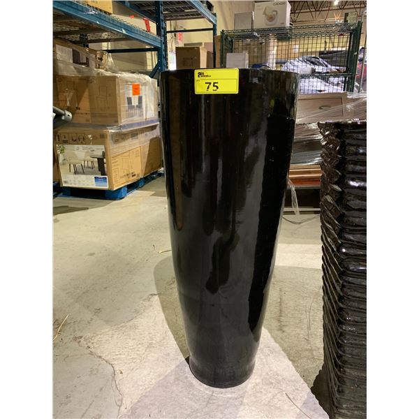 LARGE PLANTER POT