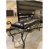 Image 3 : ORNATE PADDED BENCH