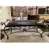 Image 1 : ORNATE PADDED BENCH