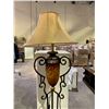Image 2 : FLOOR LAMP 70"