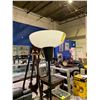 Image 2 : FLOOR LAMP