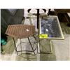 Image 2 : MIRRORED SIDE TABLE & BAR STOOL