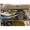 Image 1 : SHELF LOT OF ASSORTED DOG BEDS
