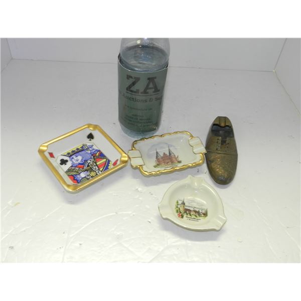 Vintage 4 Ashtrays