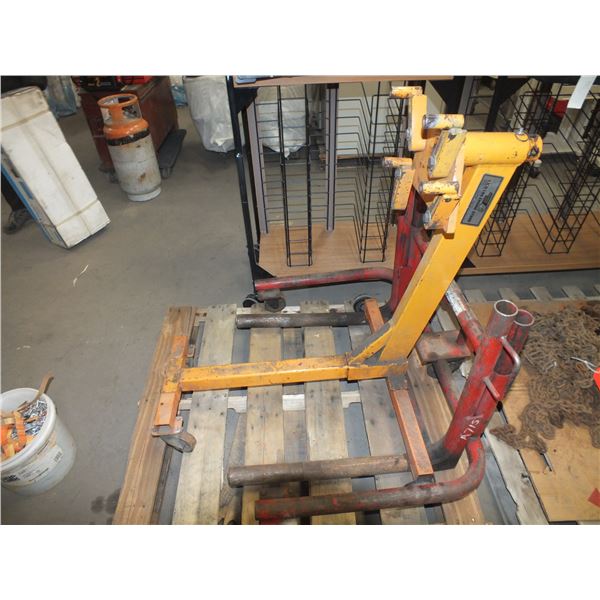 1000lb Engine Stand / 1 Metal Cart On wheels