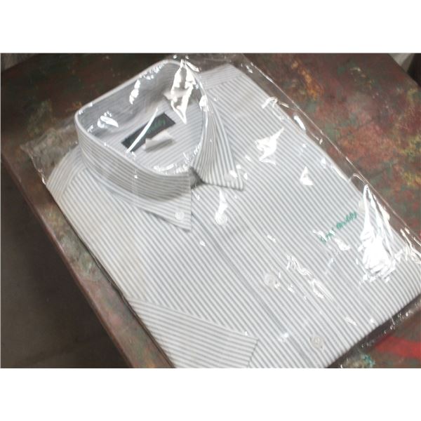 5 Small Short Sleeved Shirts