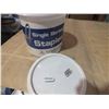 Image 1 : 1 Pail Of Fencing Staples