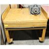 Image 1 : WOODEN PRODUCE DISPLAY TABLE 37.5" X 36" X 31"