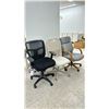 Image 1 : 3 ASSORTED MOBILE OFFICE CHAIRS