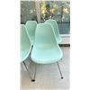 Image 2 : 4 LIGHT BLUE MODERN METAL / PLASTIC SIDE CHAIRS