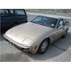 *1988 PORSCHE 924