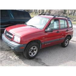 *2001 CHEVY TRACKER SUV