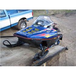 *1998 POLARIS SNOWMOBILE