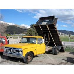 *1973 FORD 1 TON F350 FLATBED TRUCK