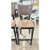 Image 2 : PAIR OF TELESCOPE BLACK METAL / BROWN WOOD GRAIN COMPOSITE OUTDOOR PATIO BAR HEIGHT CHAIRS