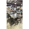Image 1 : RATANA BROWN METAL EXTENDABLE OUTDOOR PATIO TABLE